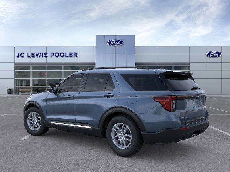 2025 Ford Explorer photo 3