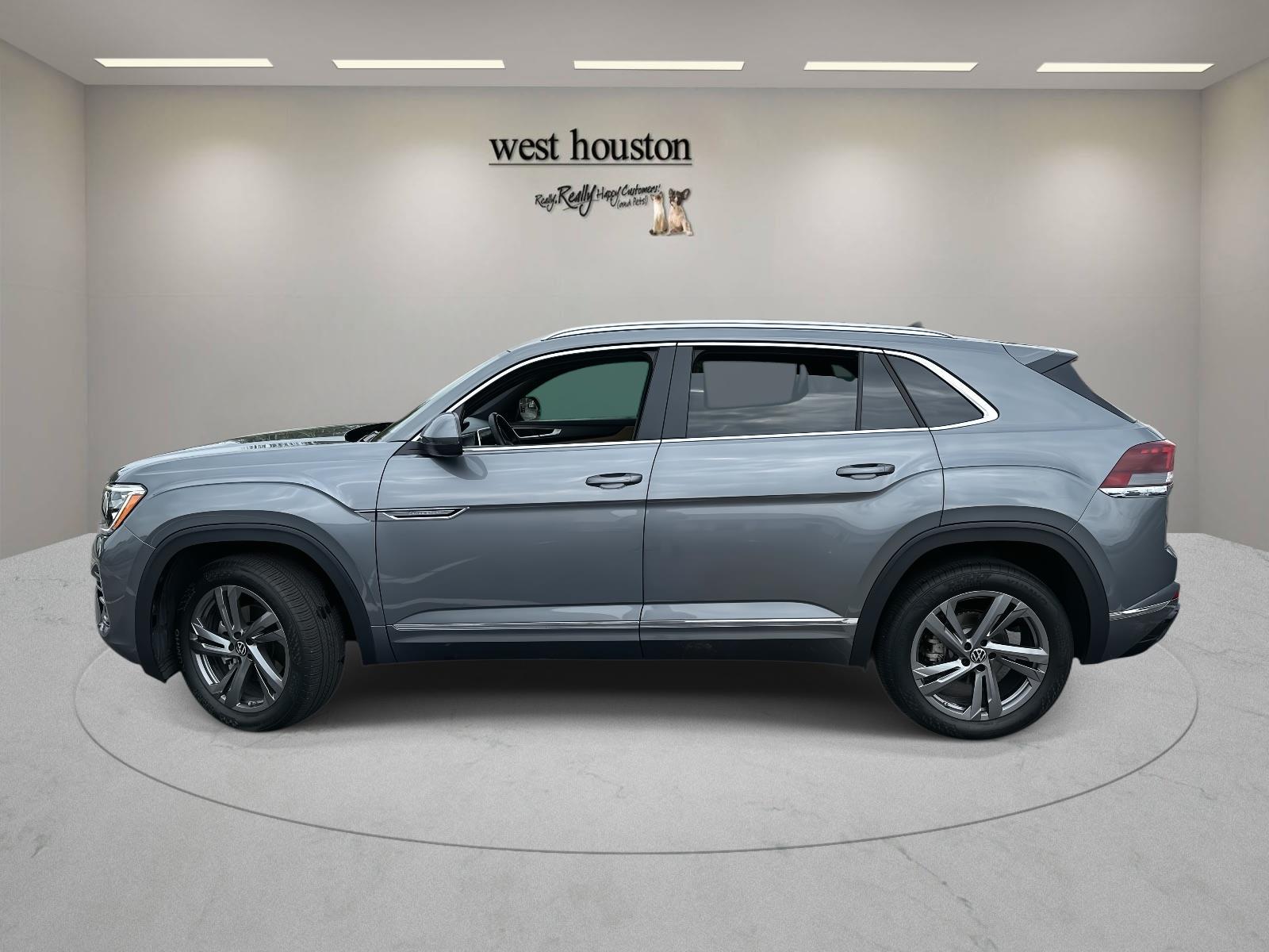 2024 Volkswagen Atlas Cross Sport SEL R-Line photo 7