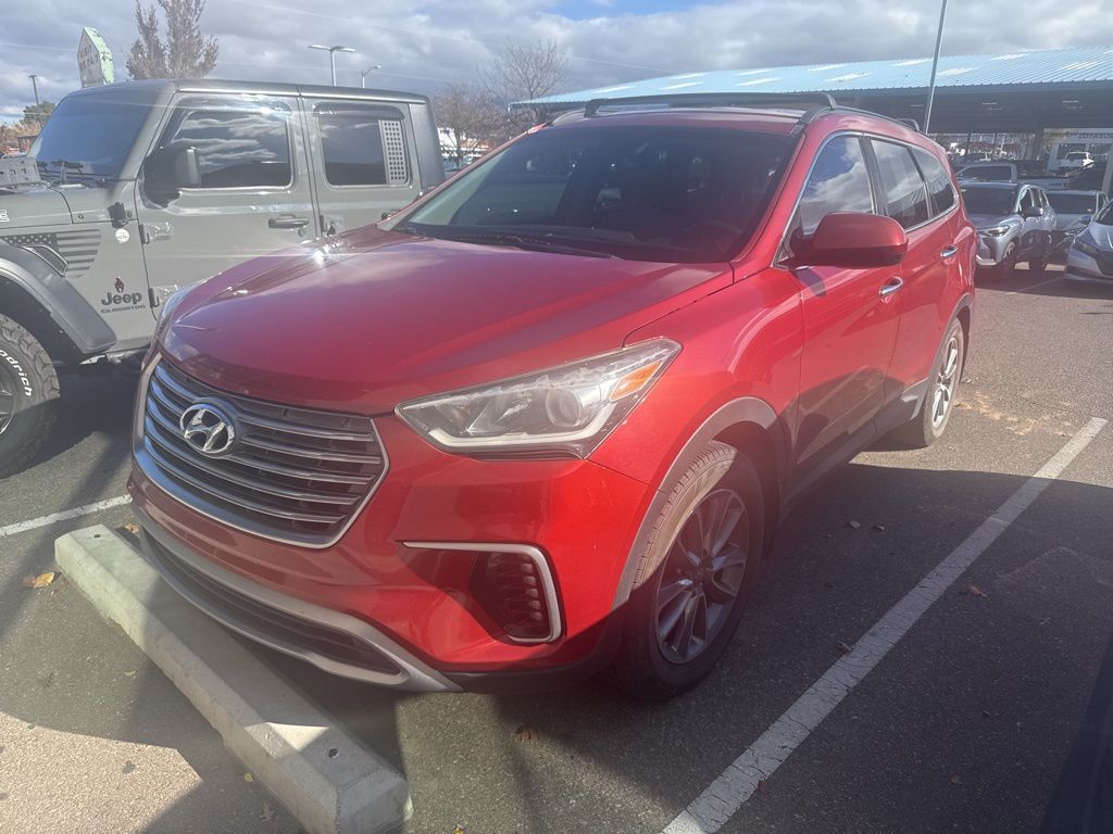 2017 Hyundai Santa Fe SE photo 2
