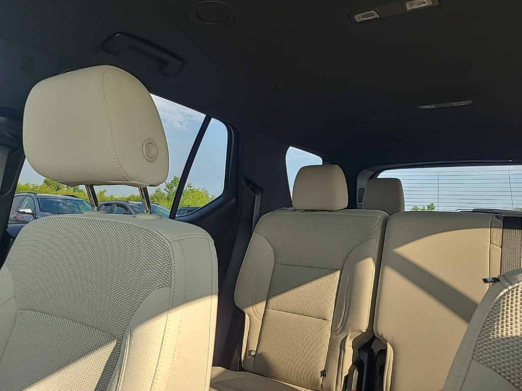 2022 Chevrolet Traverse LS photo 28