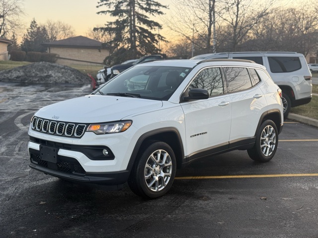 2024 Jeep Compass Latitude Lux's photo