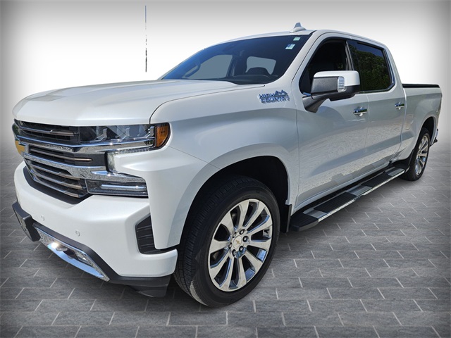 2022 Chevrolet Silverado 1500 High Country photo 3