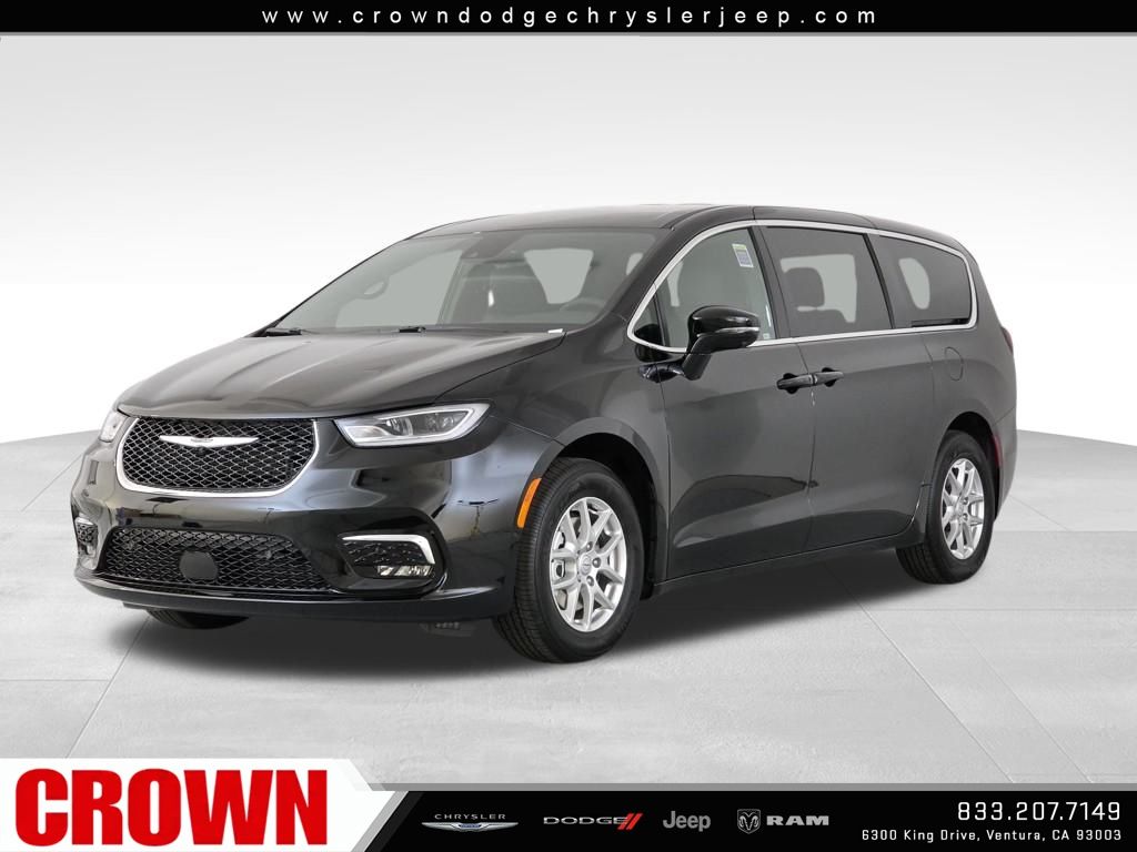 2026 Chrysler Pacifica Select's photo