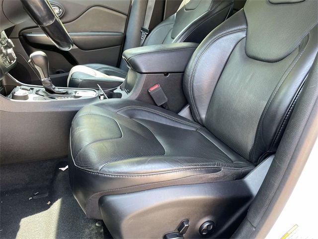 2020 Jeep Cherokee Limited photo 10