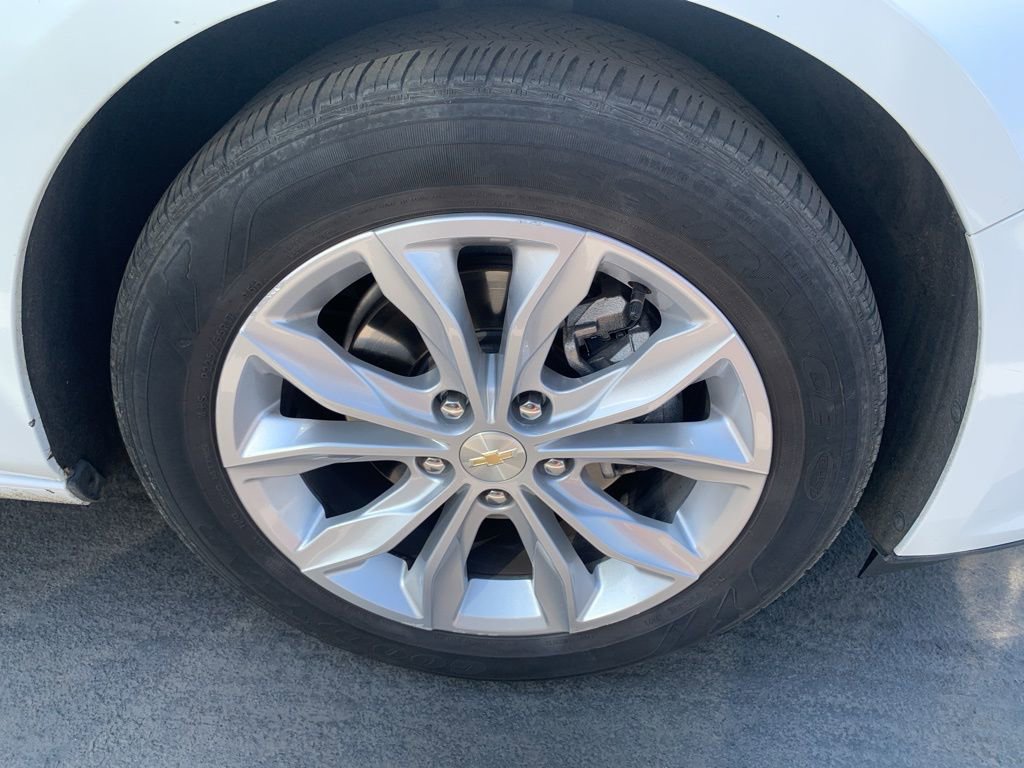 2023 Chevrolet Malibu 1LT photo 5