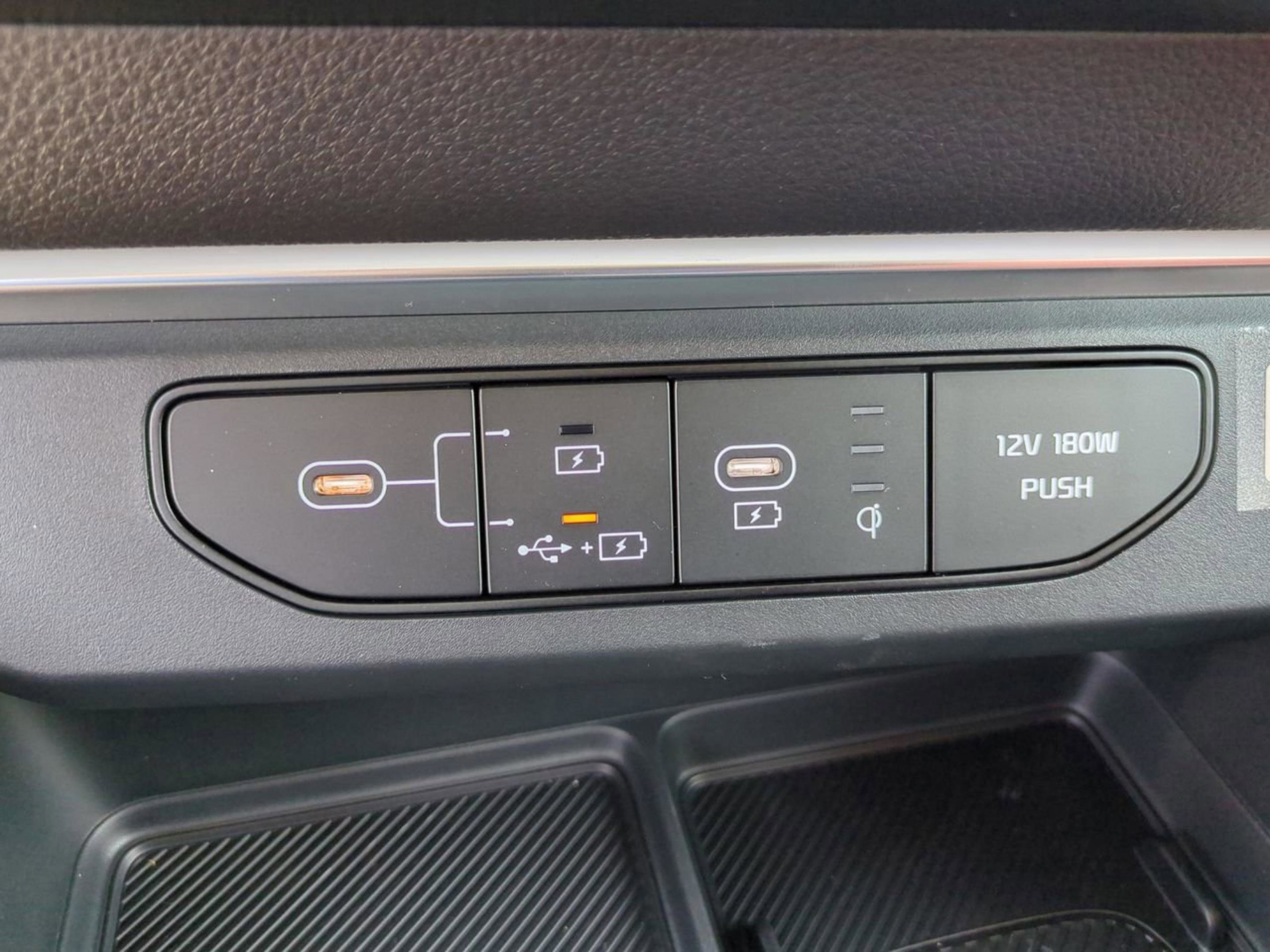 2026 Kia Carnival SX photo 19