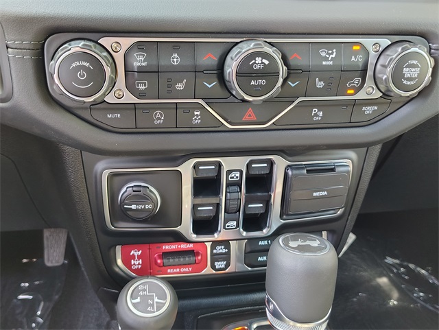 2025 Jeep Wrangler Rubicon photo 22