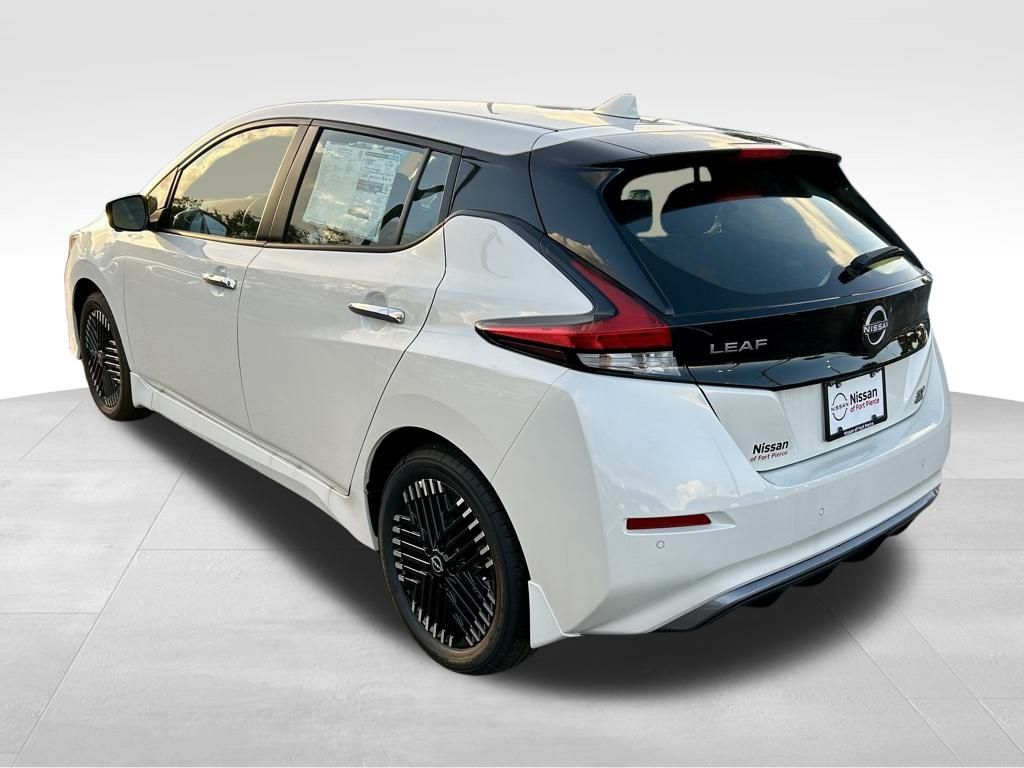 2025 Nissan Leaf SV Plus photo 4