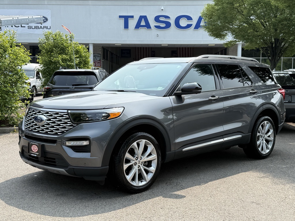 Used 2022 Carbonized Gray Metallic Ford Platinum image 1