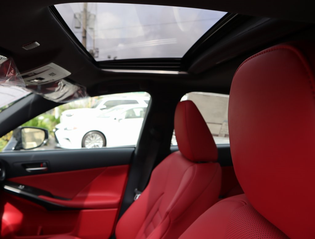 2025 Lexus IS 300 F SPORT photo 35