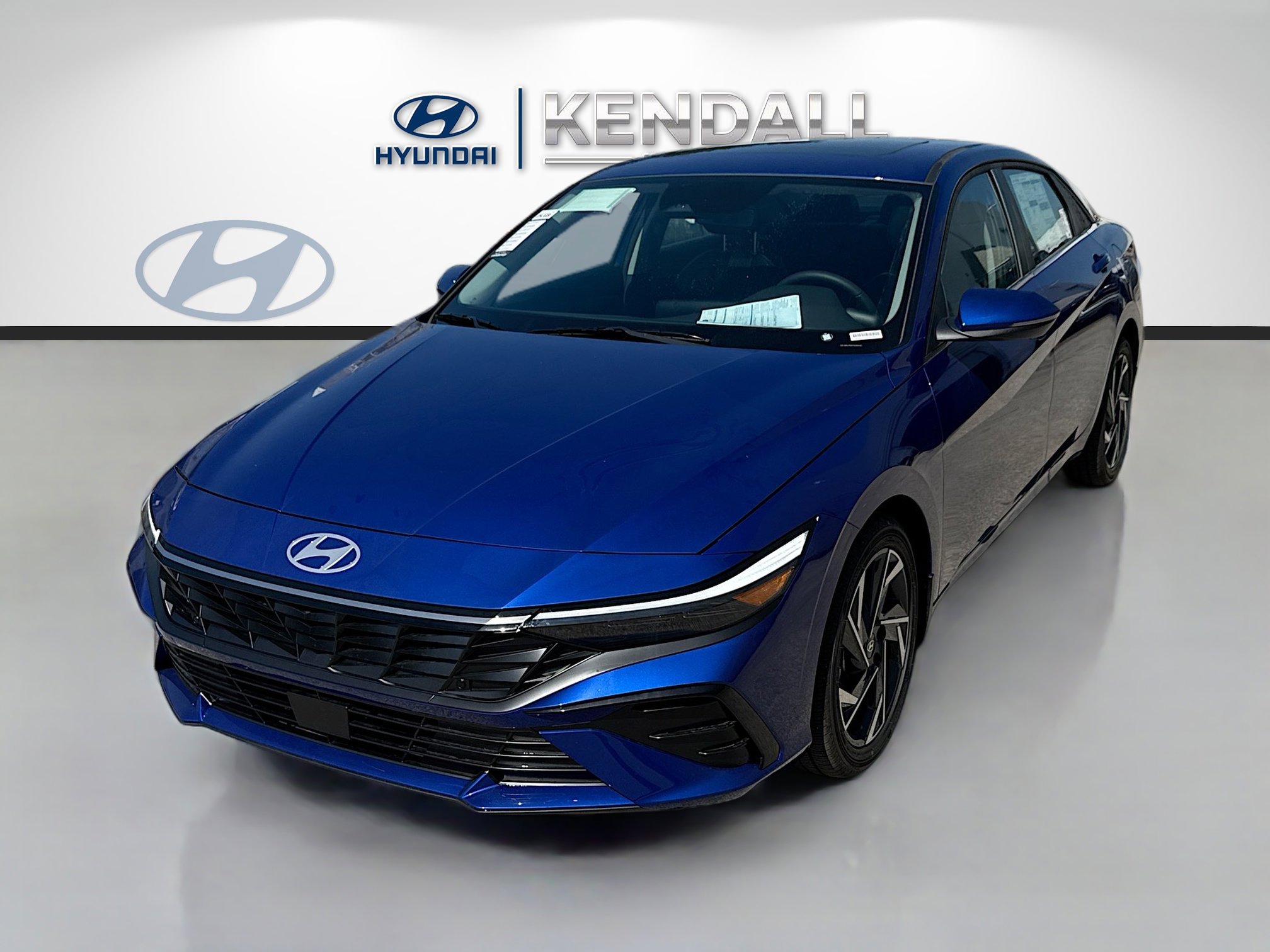 2025 Hyundai Elantra Limited photo 2