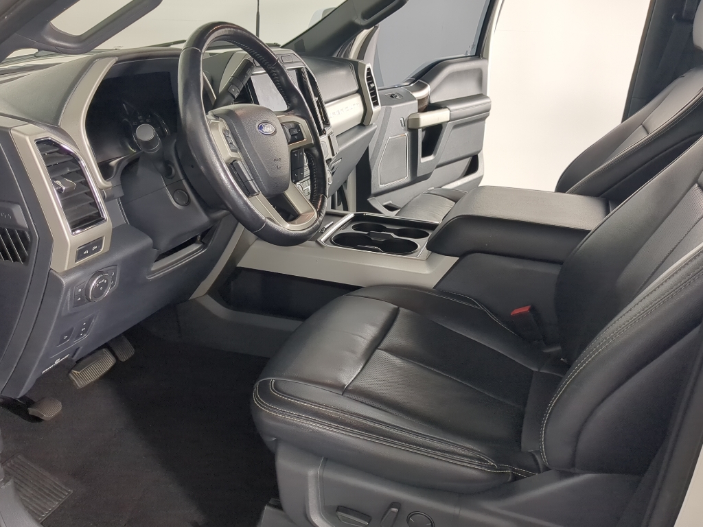 2022 Ford F-250 Lariat photo 2