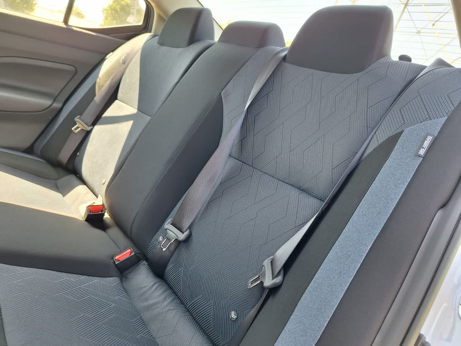 2025 Nissan Versa SV photo 22