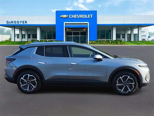 2026 Chevrolet Equinox LT photo 3