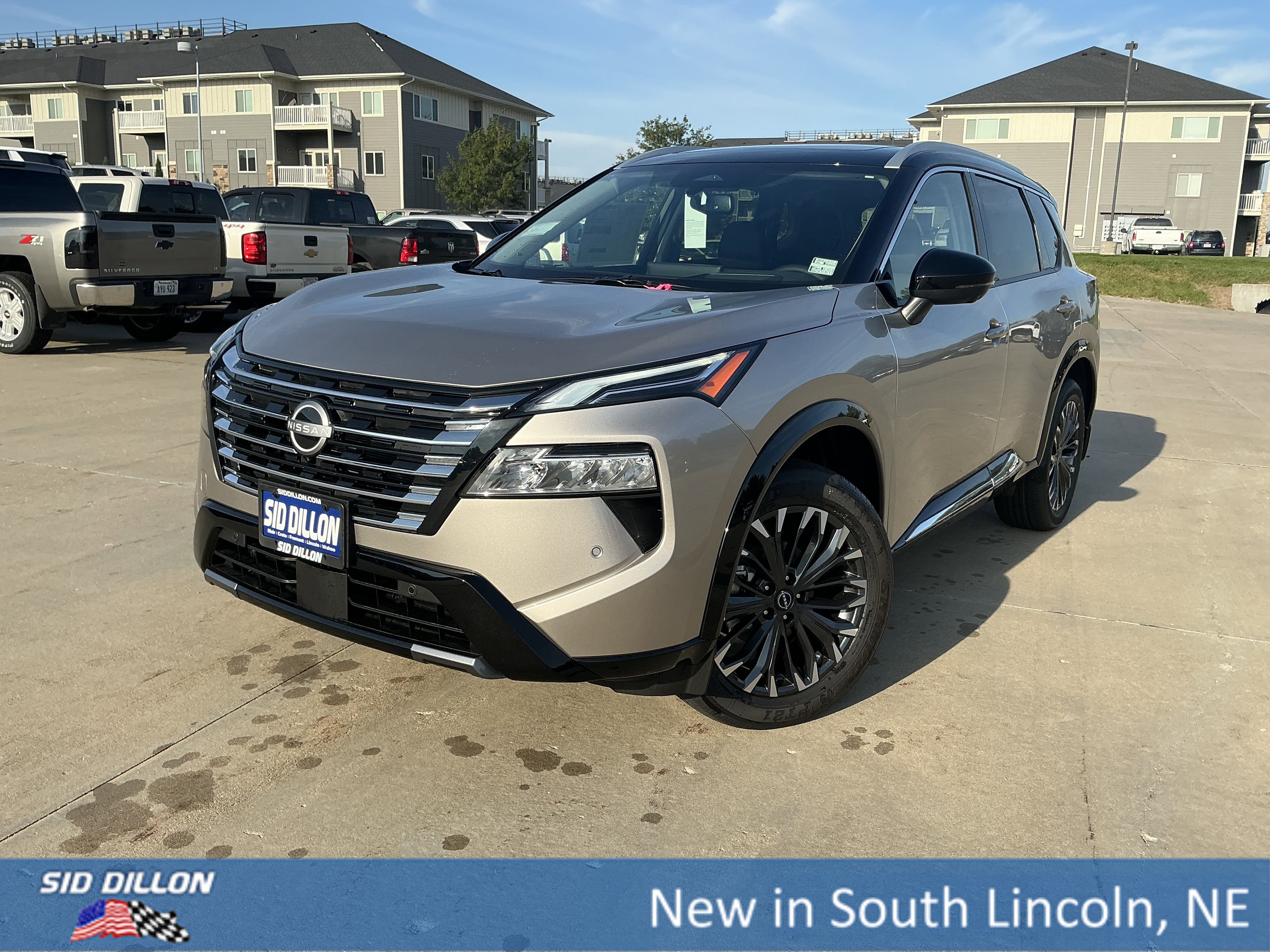 2026 Nissan Rogue Platinum's photo