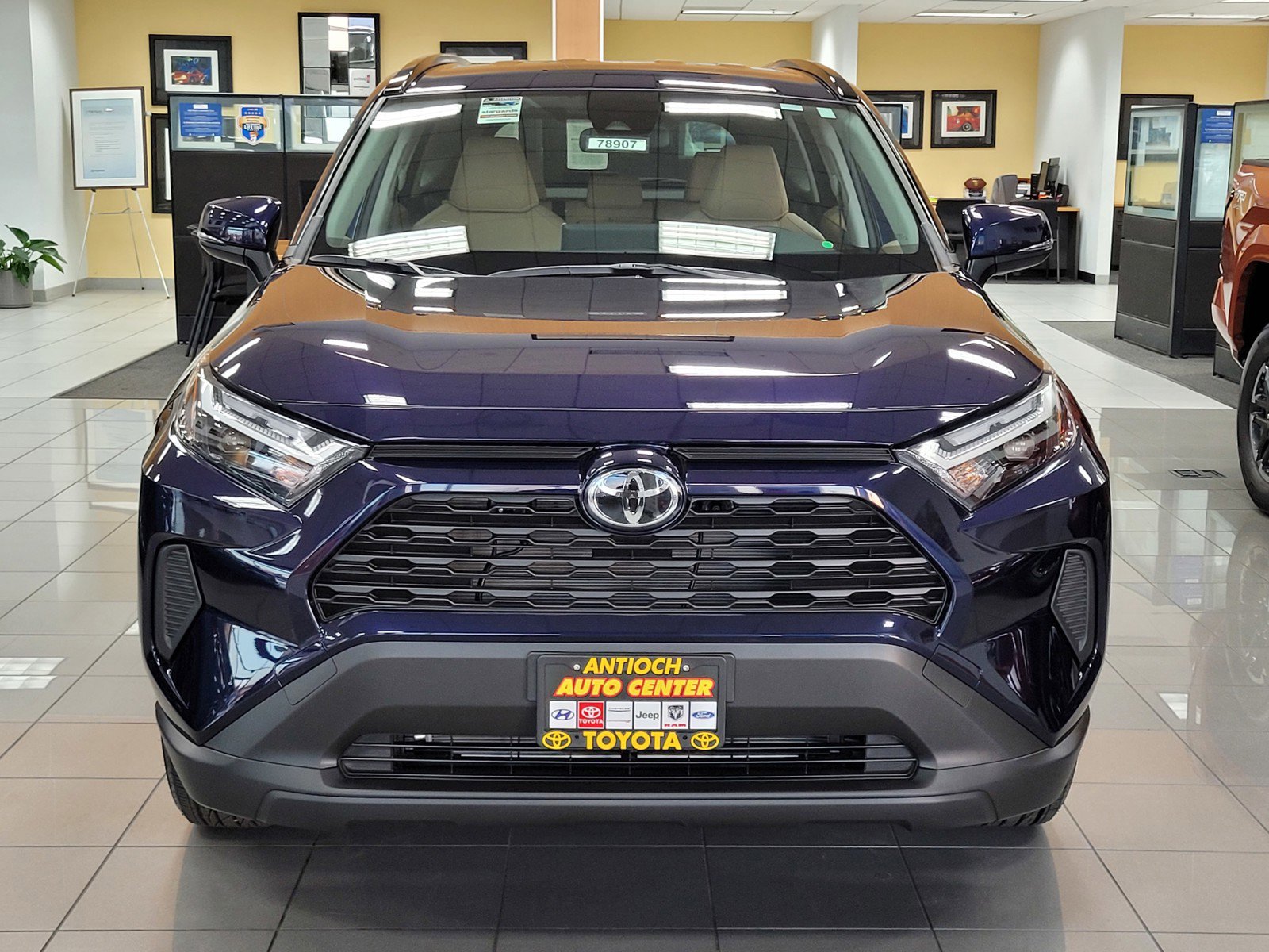 2025 Toyota RAV4 Hybrid XLE photo 2