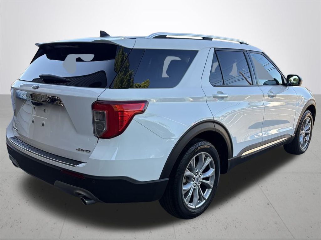 2023 Ford Explorer Limited photo 2