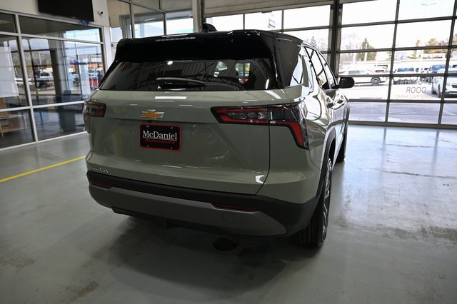 2026 Chevrolet Equinox LT photo 4