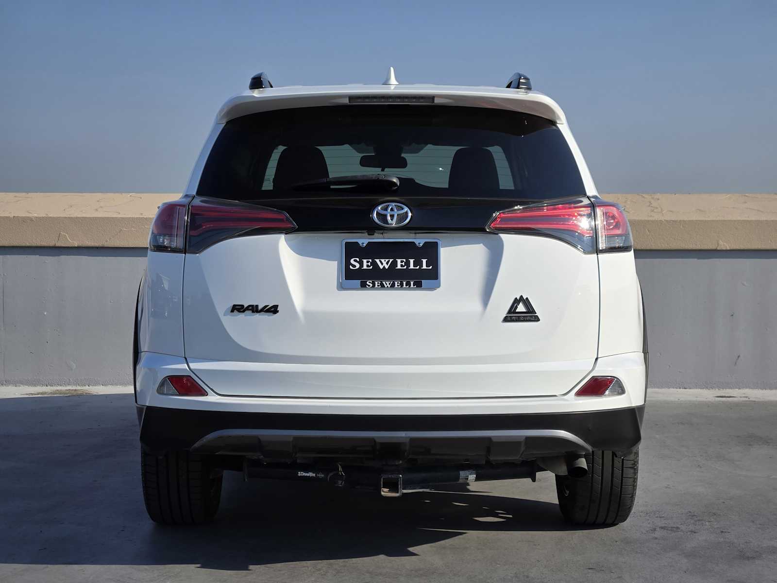 2018 Toyota RAV4 Adventure photo 4