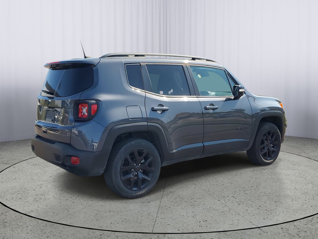 2022 Jeep Renegade Altitude photo 3