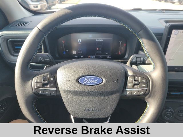 2025 Ford Maverick photo 13