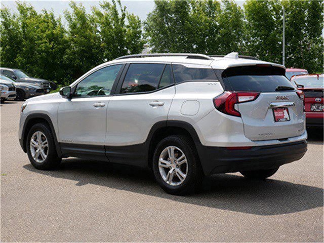2022 Gmc Terrain SLE photo 3