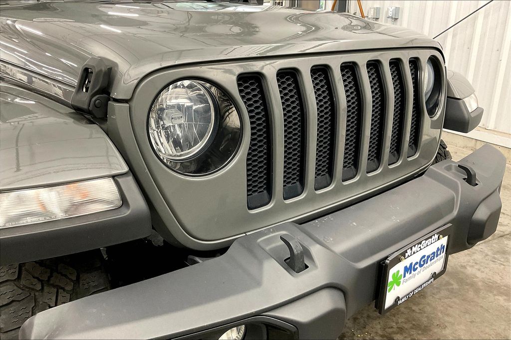 2021 Jeep Wrangler Unlimited Sahara Altitude photo 28