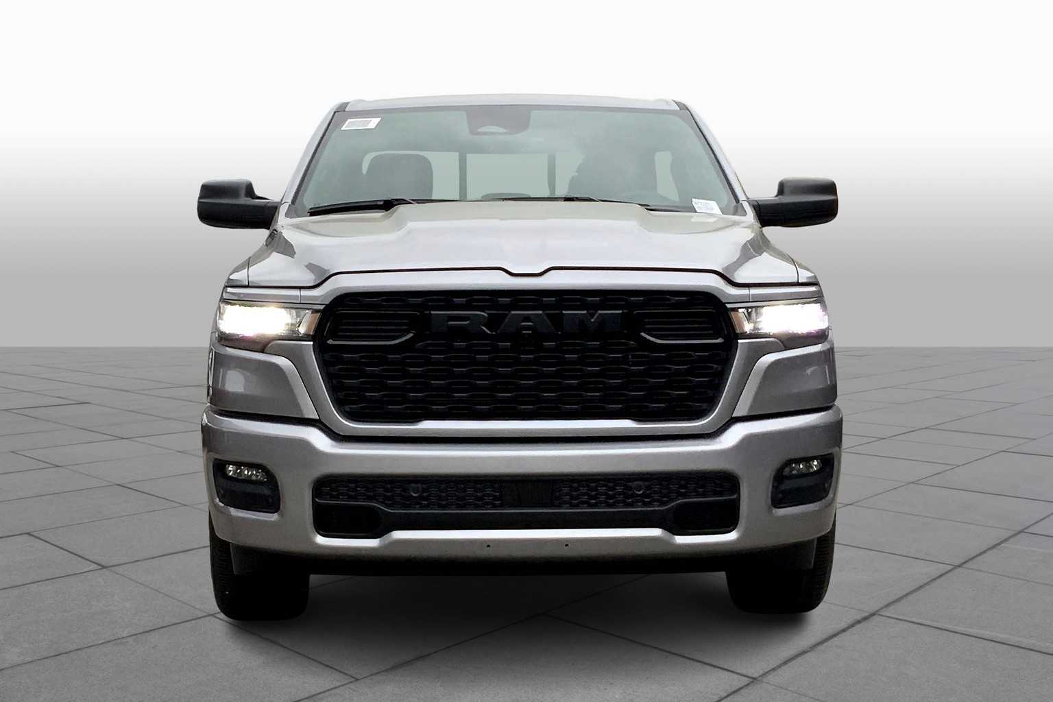 2025 Ram 1500 Tradesman photo 3