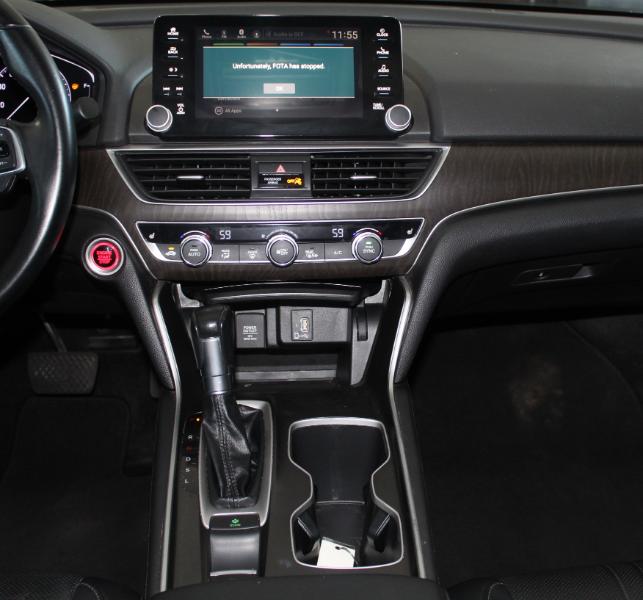 2019 Honda Accord EX-L photo 26