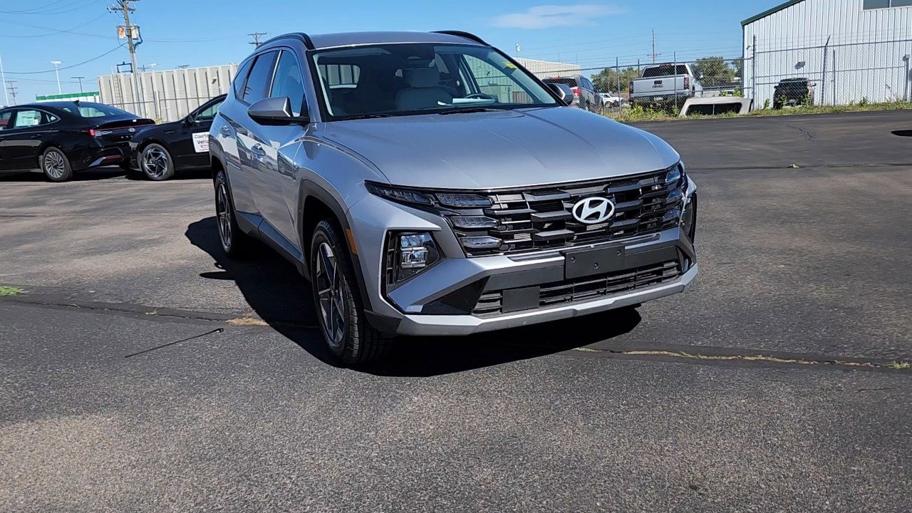 2025 Hyundai Tucson SEL photo 3