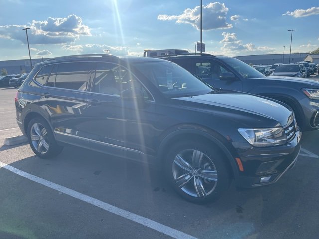 2021 Volkswagen Tiguan R-Line Black SEL photo 2