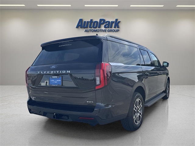 2025 Ford Expedition MAX XLT photo 7