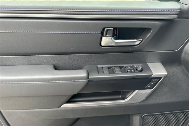 2025 Toyota Sequoia Platinum photo 11
