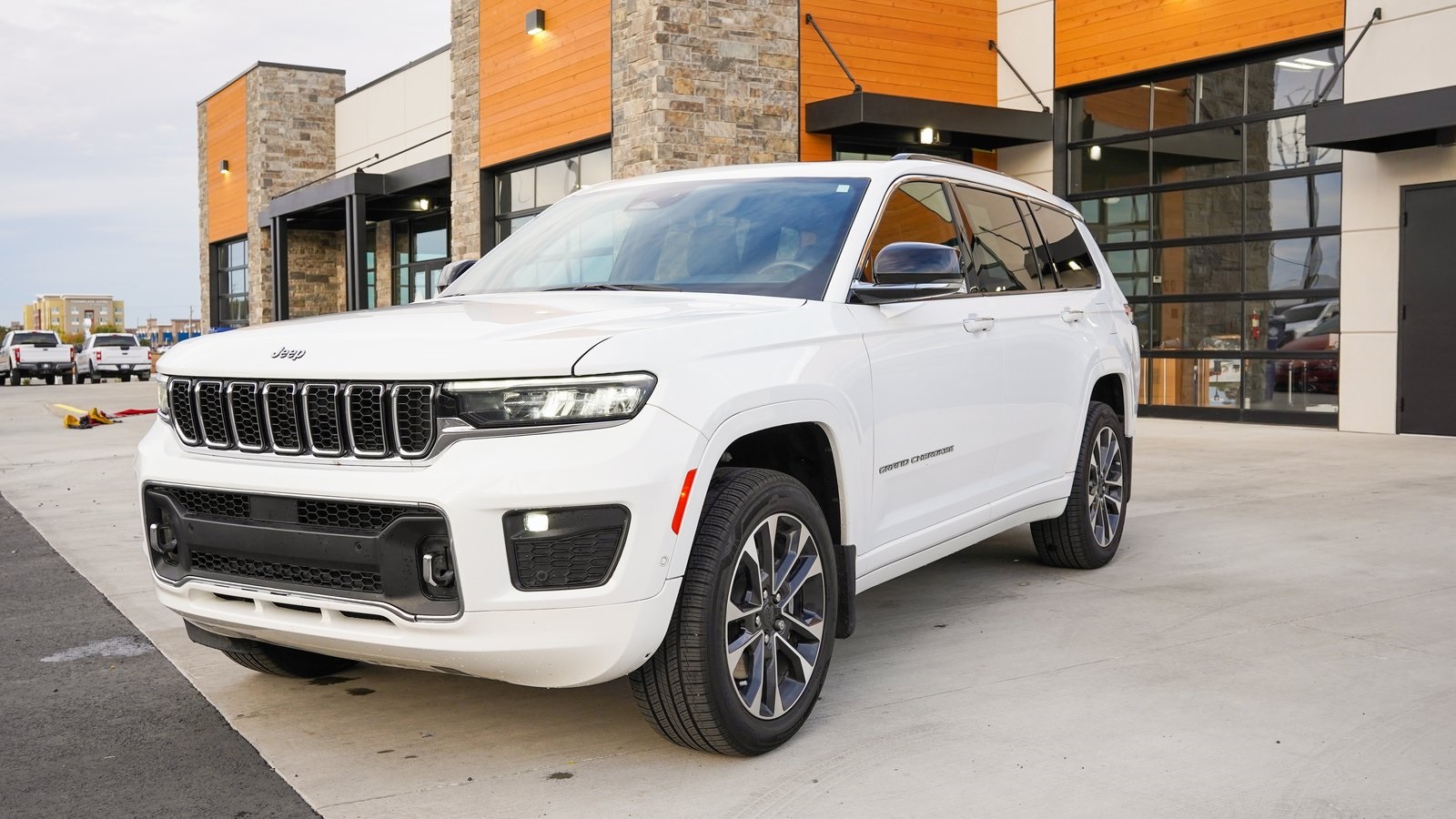 2022 Jeep Grand Cherokee Overland photo 13