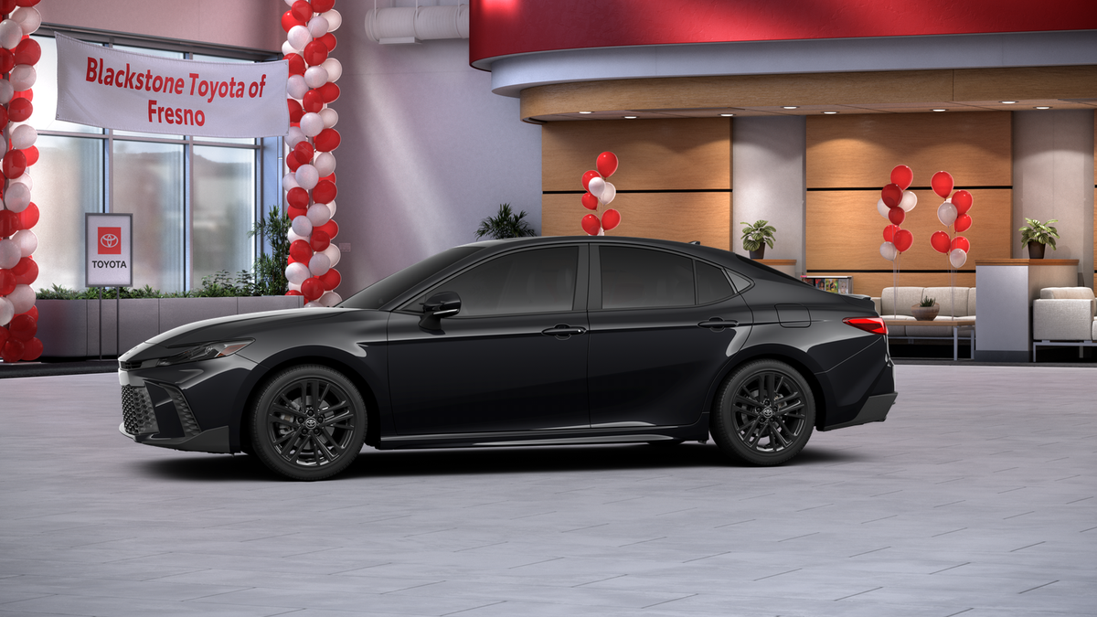 2026 Toyota Camry SE photo 3