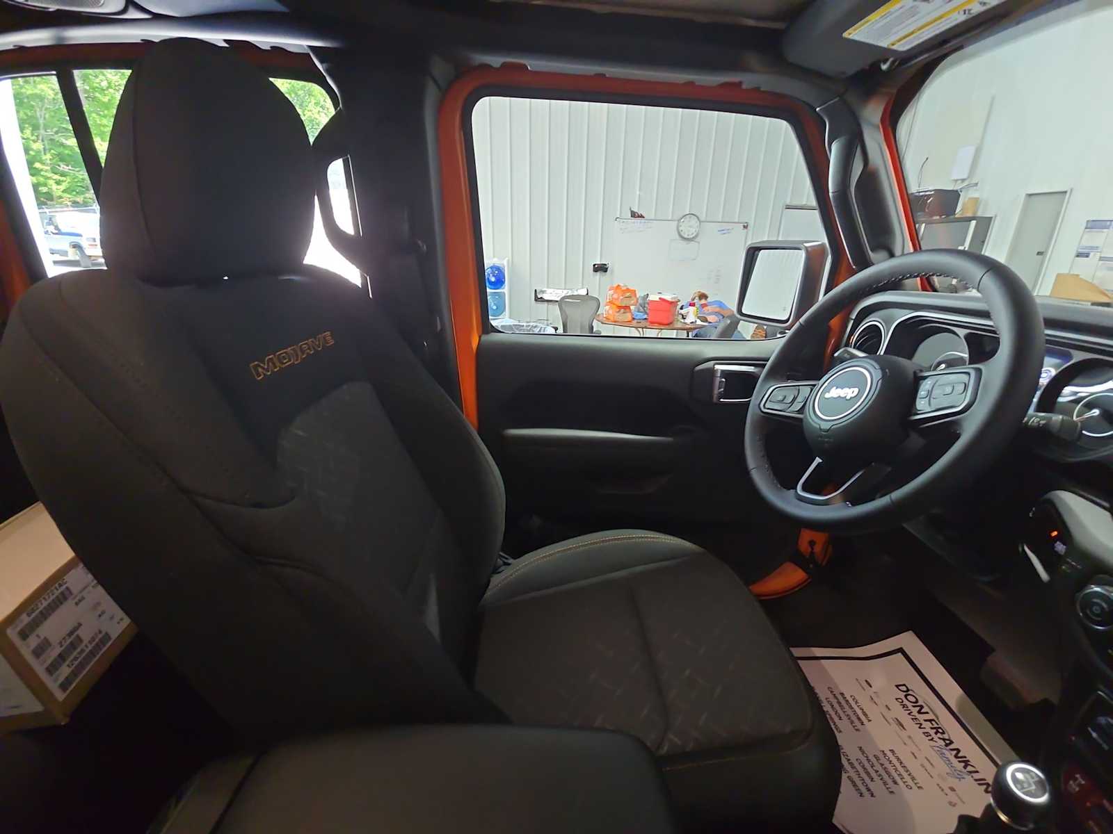 2025 Jeep Gladiator Mojave photo 9