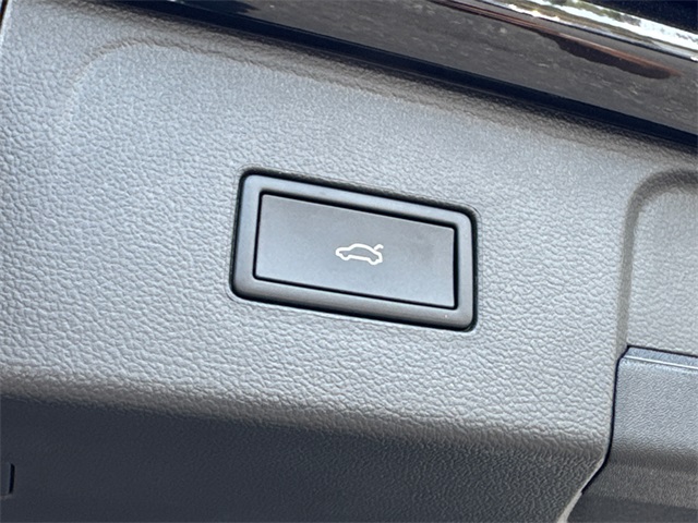 2026 Volkswagen Atlas SE Technology photo 12