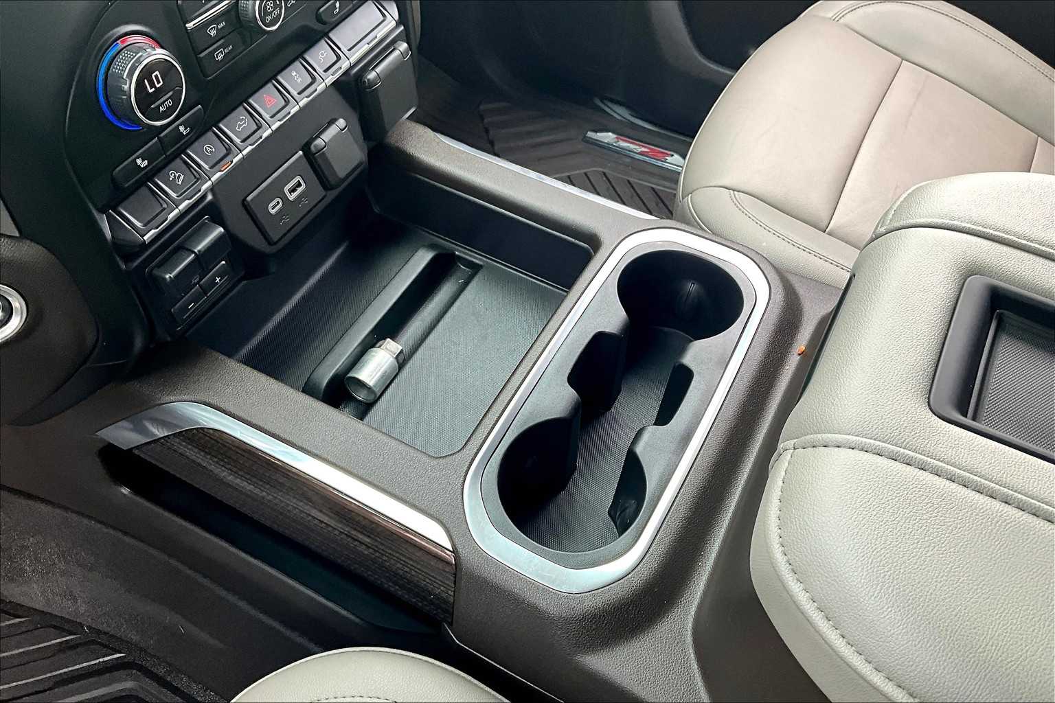 2021 Chevrolet Silverado 1500 RST photo 15