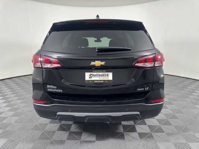 2023 Chevrolet Equinox LT photo 2