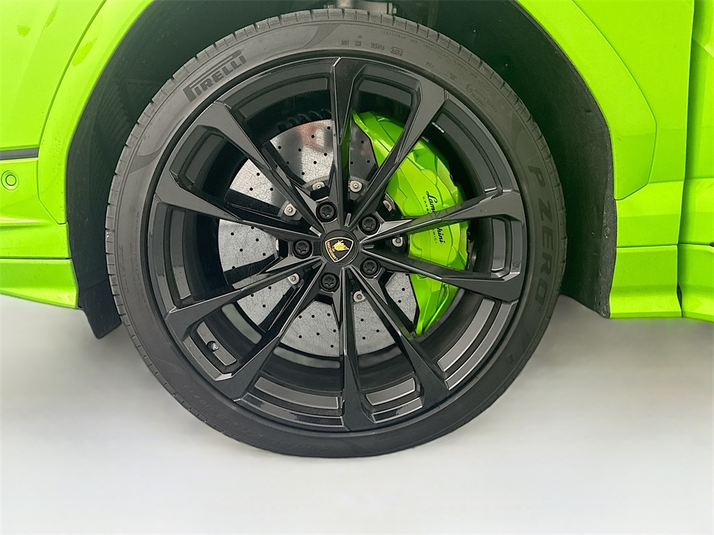 2024 Lamborghini Urus S photo 27