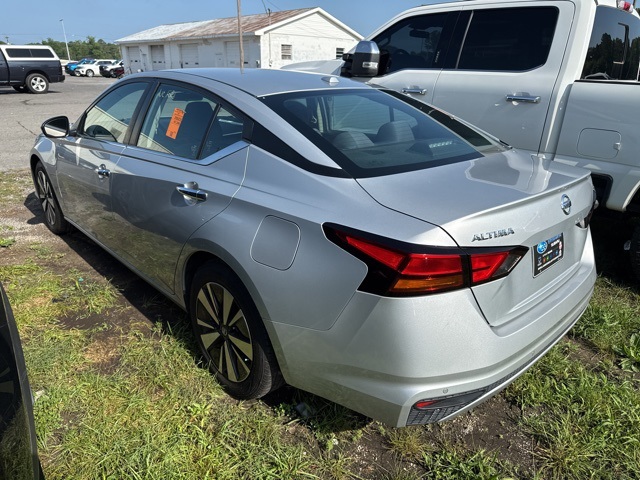 2022 Nissan Altima 2.5 SV photo 3