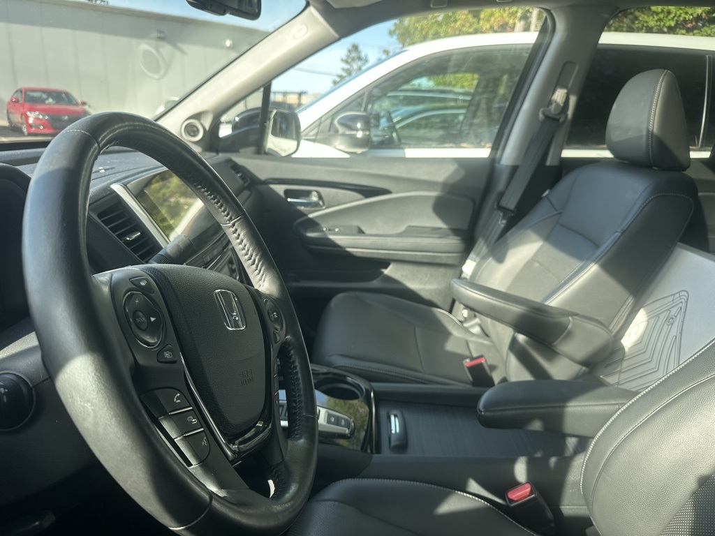 2020 Honda Ridgeline RTL-E photo 3