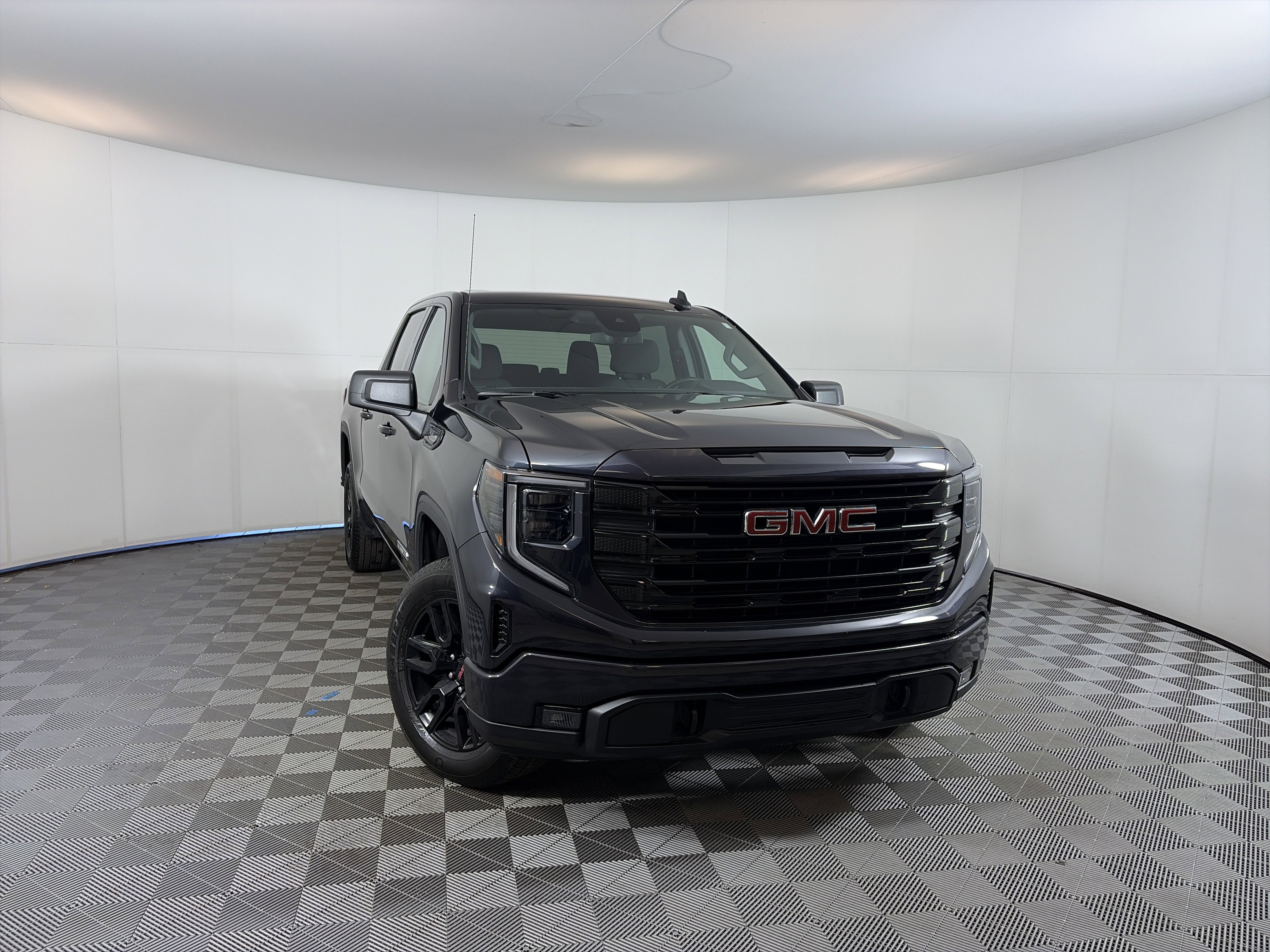 2023 GMC Sierra SLE's photo