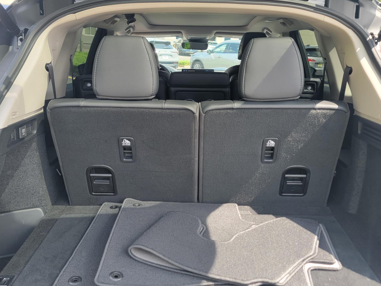 2025 Acura MDX SH-AWD photo 5