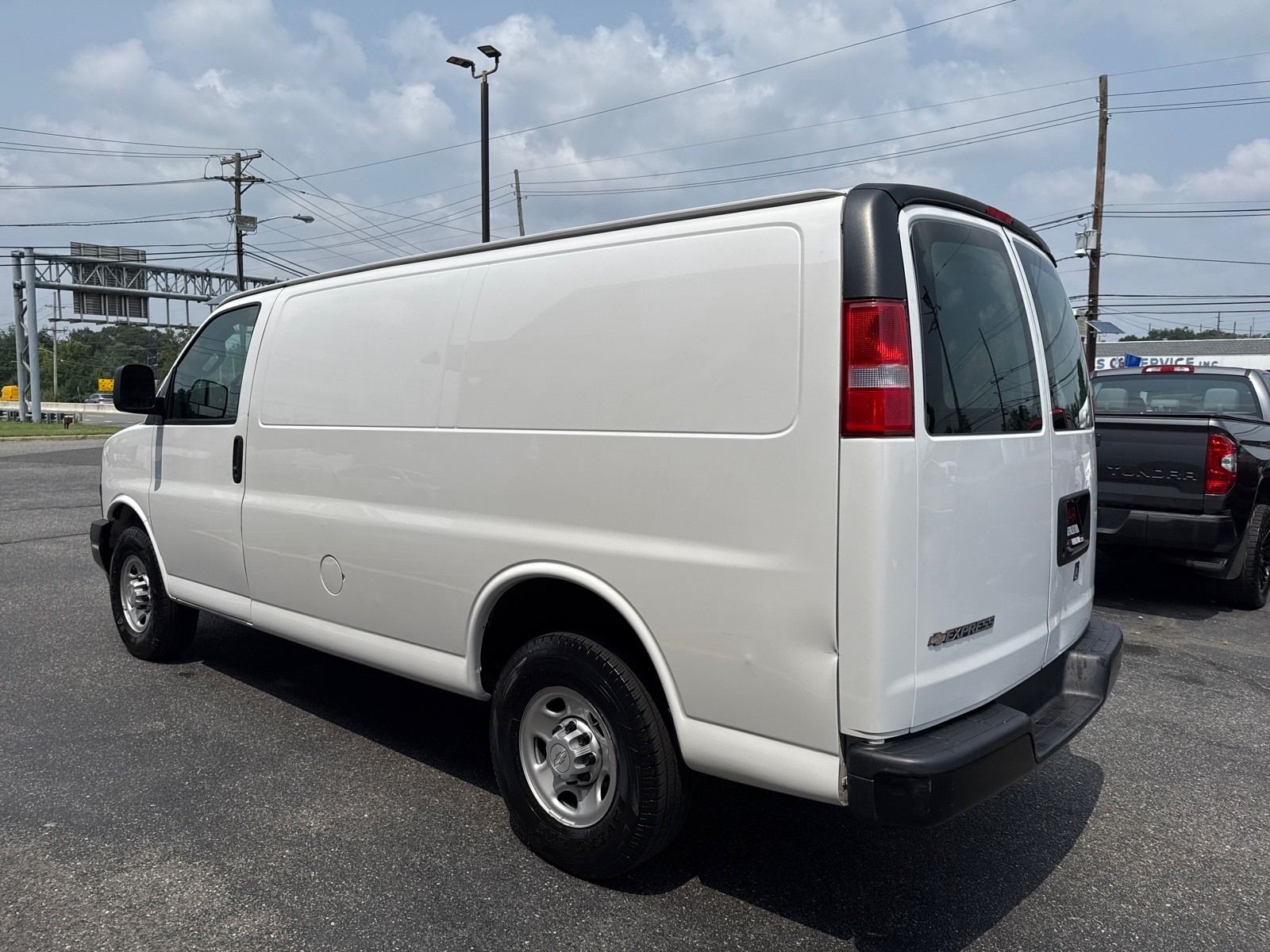 2020 Chevrolet Express 2500 Cargo Work Van photo 2