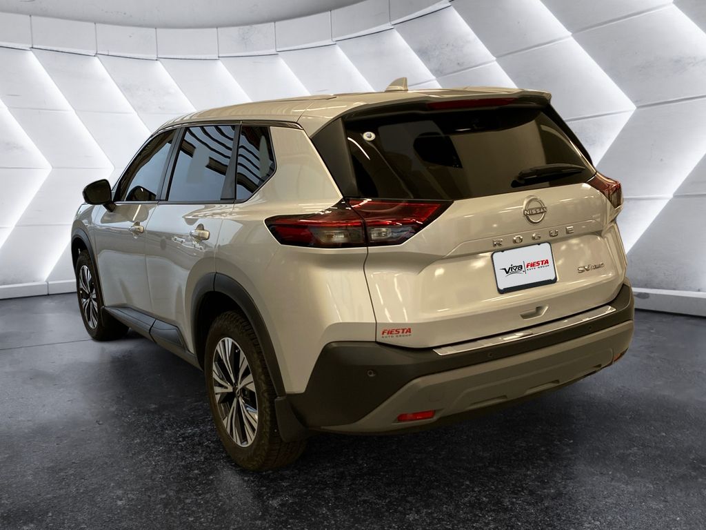 2022 Nissan Rogue SV photo 6