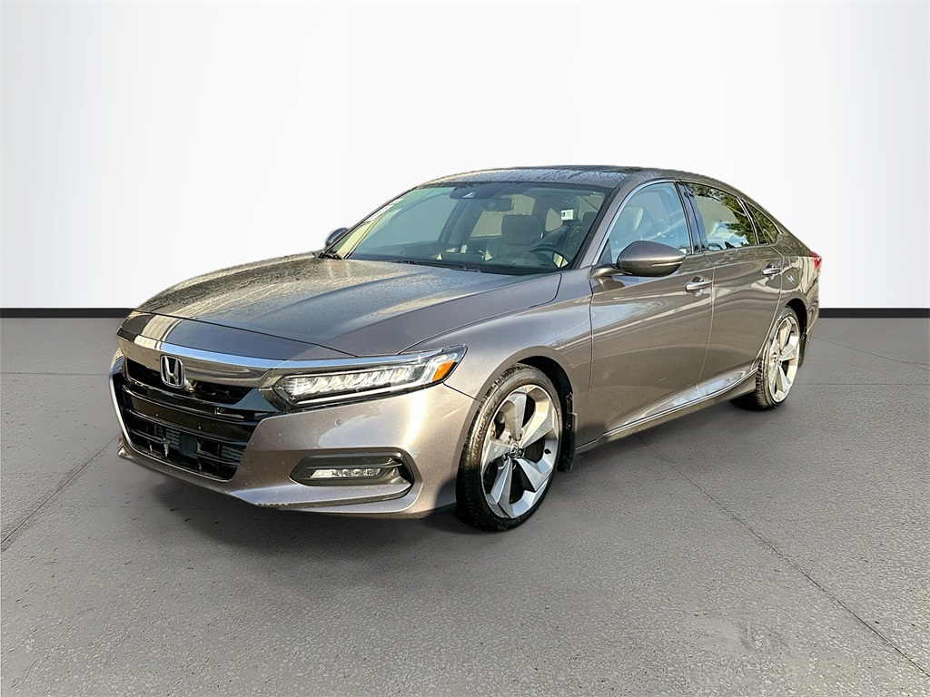 2018 Honda Accord Touring 2.0T photo 3
