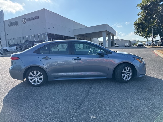 2024 Toyota Corolla LE photo 4