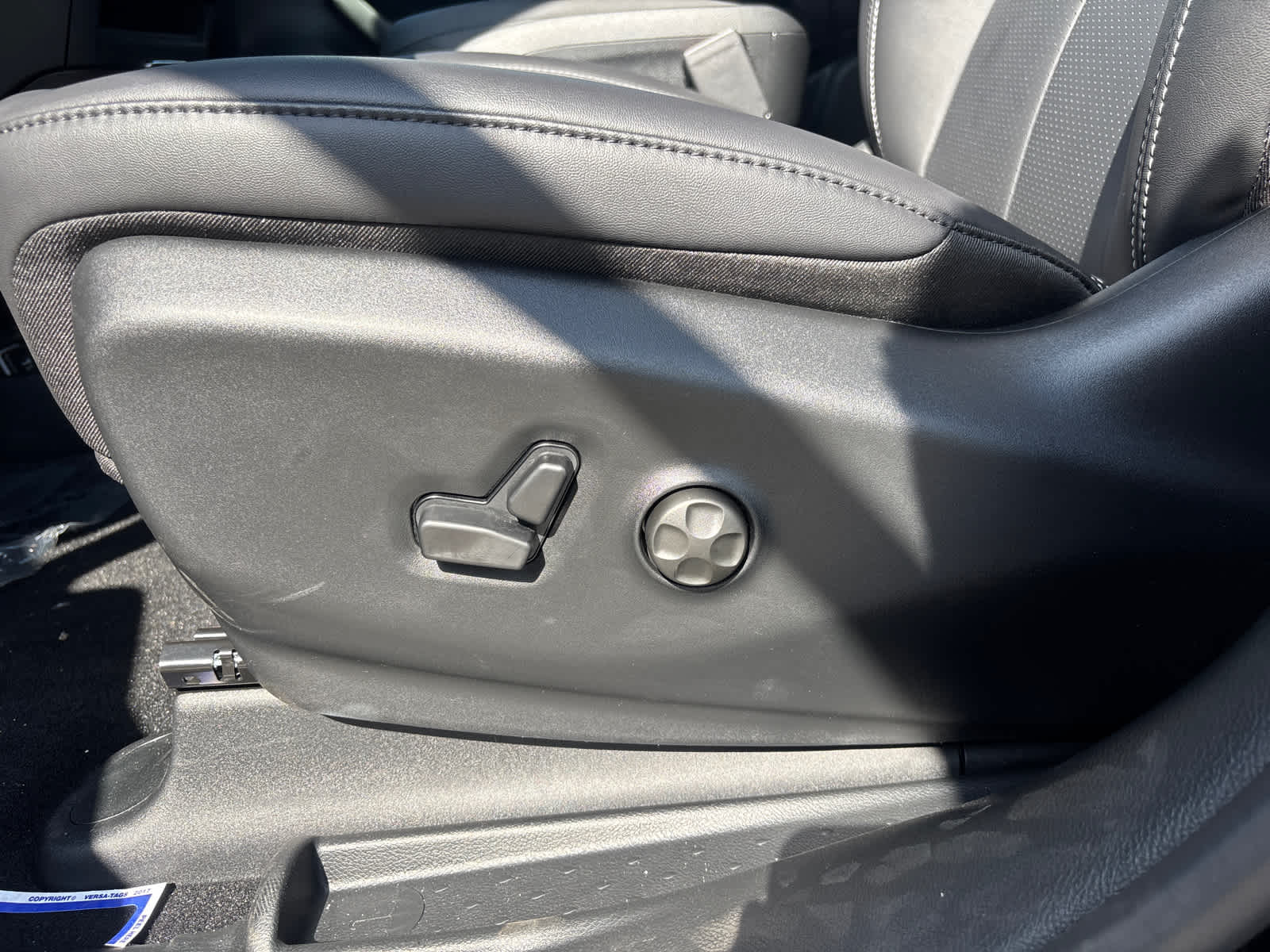 2025 Chrysler Voyager LX photo 33
