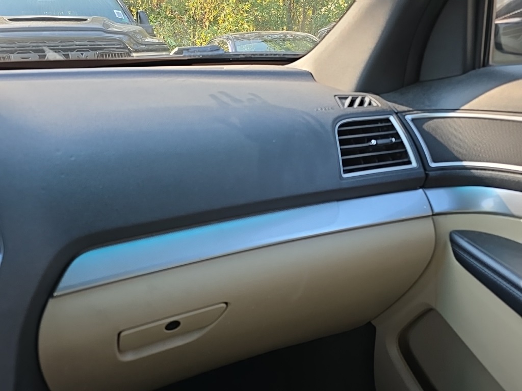 2017 Ford Explorer XLT photo 23